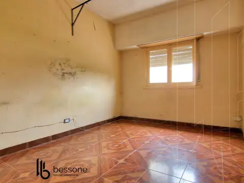 Casa 4 ambientes con 2 baños