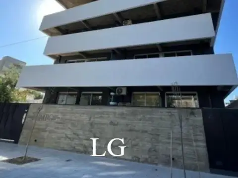 Departamento y cochera en Venta Escobar
