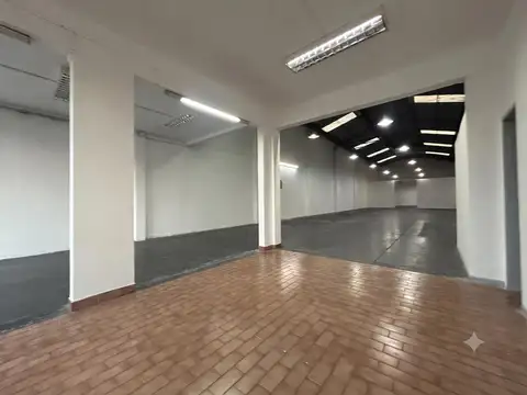 Local en alquiler en Fisherton, 380 mts2, oficina, impecable
