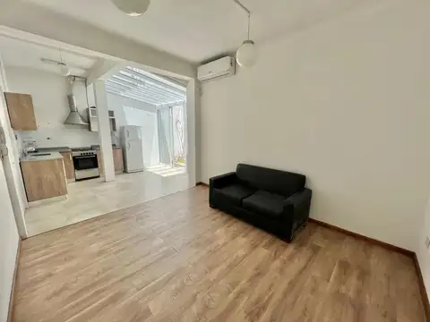 PH super luminoso de dos ambientes en alquiler ubicado en Palermo Hollywood.