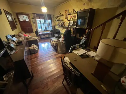 Casa 4 ambientes con 1 baño
