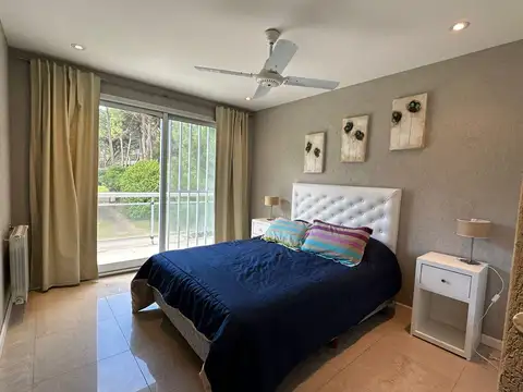 Casa 2 ambientes con 3 baños