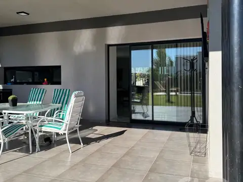 Casa en Venta al Este