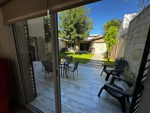 VENTA CASA MERLO 4 AMB MODERNA PLAYROOM OPORTUNIDA