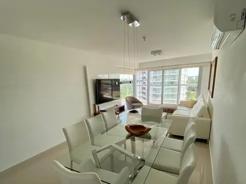 Departamento en Venta en Playa Mansa, USD 530.000
