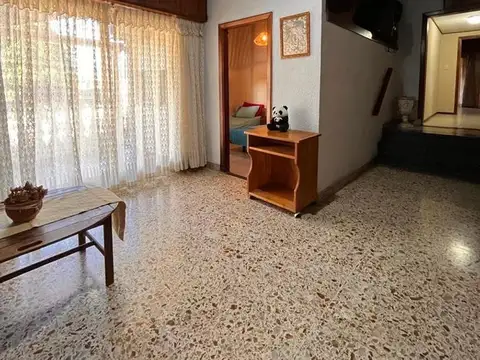 Casa en Venta con 7 cocheras