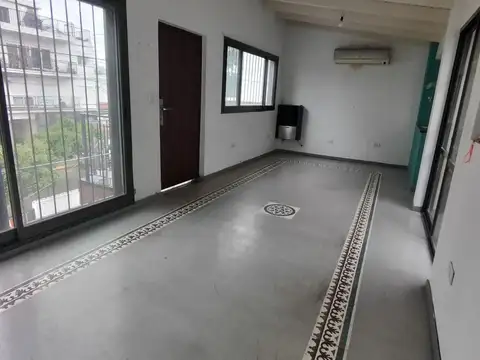 Depto Tipo Casa en Alquiler de 2 ambientes