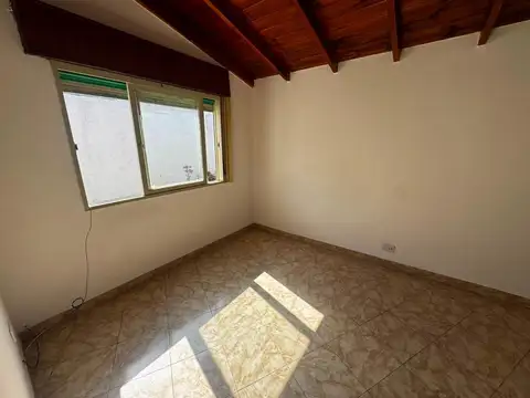 Depto Tipo Casa en Venta 45 años