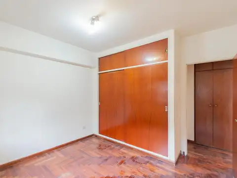 Departamento en Alquiler. Dos ambientes. Contrafrente. Balcón. Belgrano