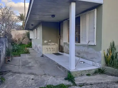 Casa - Venta - Argentina, Berazategui - Calle 150 2343