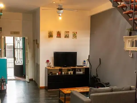 Casa de cinco ambientes en venta en Haedo Sur