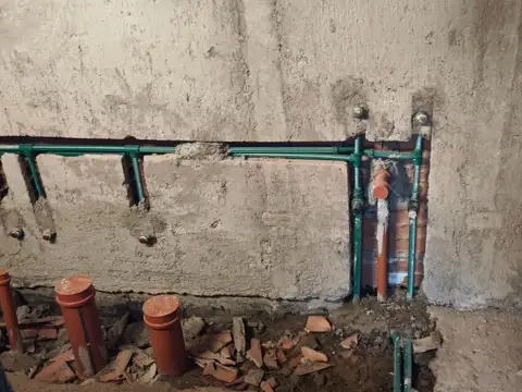Casa 4 ambientes con 2 baños