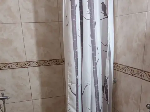 Departamento tipo casa 3 ambientes en dos plantas en alquiler en Ramos Mejía