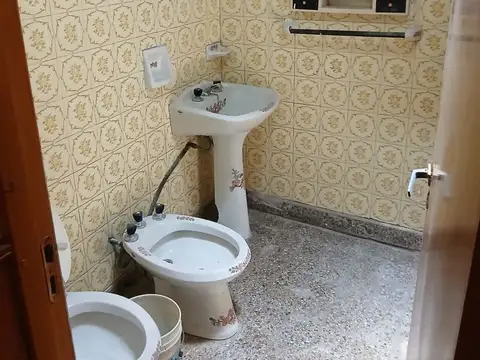 Depto Tipo Casa en Venta 40 años