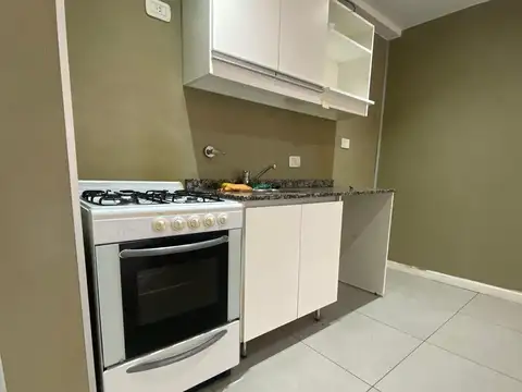 RAMOS MEJIA  al 700 Piso 1° Al frente con balcón