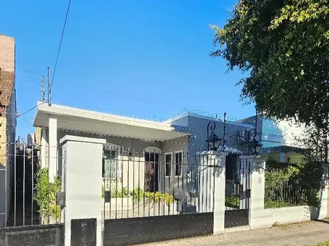 Casa Americana Venta 4 ambientes Castelar Sur