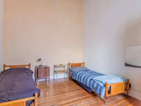 Depto Tipo Casa en Venta 80 años