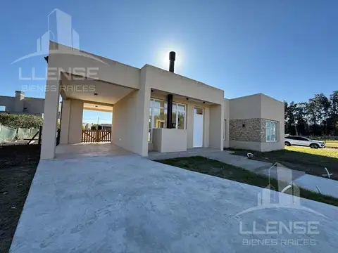Casa 4 ambientes con pileta en alquiler - Guillermo E Hudson