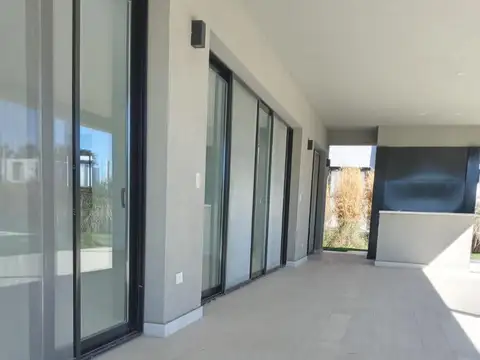 Pilará Pilar , casa en venta La Calesa