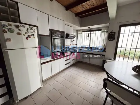 Depto Tipo Casa en Venta 40 años