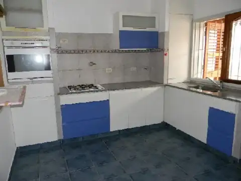 Casa en Alquiler Barrio cap zárate