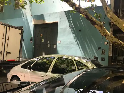 Excelente Galpon s/ Av Avellaneda a mts centro comercial