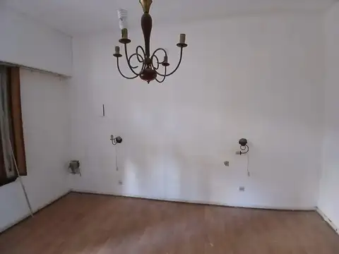 Venta de Casa, con patio y terraza en Versalles