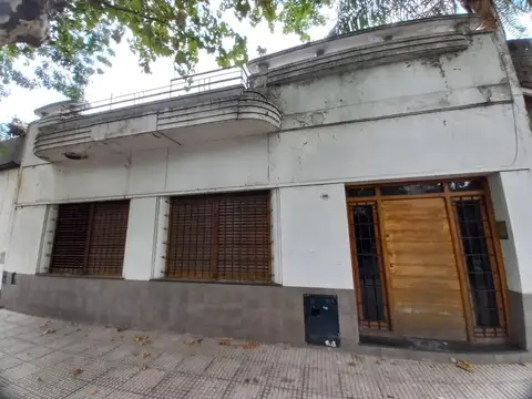 Venta de Casa, con patio y terraza en Versalles