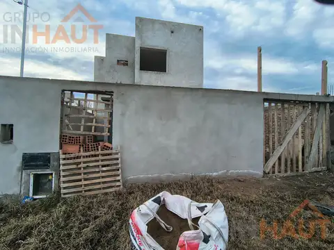 Casa en Venta en Cinco Saltos, USD 170.000