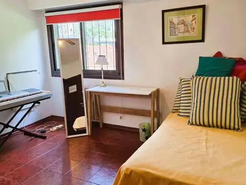 Casa en Venta con 4 cocheras