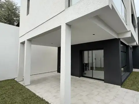 Casa 3 ambientes con 3 baños
