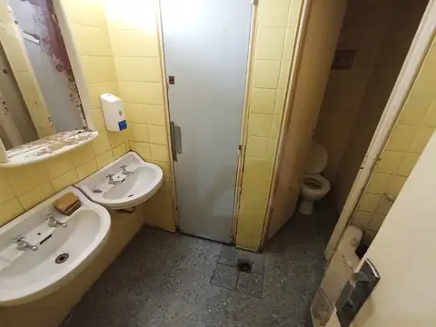 Local en Alquiler en Centro, $ 300.000