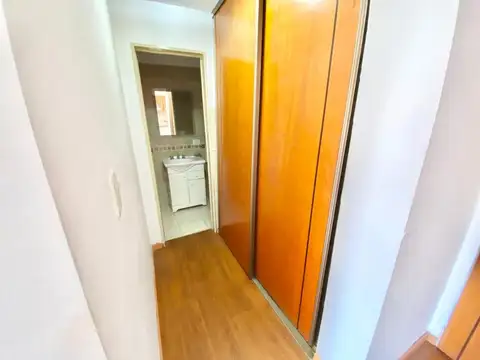 Departamento 2 ambientes tipo dúplex en excelente ubicación.