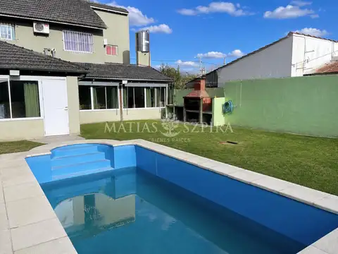 Casa 5 ambientes con 2 baños