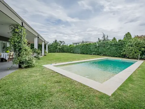 VENTA CASA 5 AMBIENTES SAN MATIAS - ESCOBAR