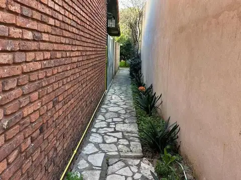 Casa en Venta en Bernal, USD 115.000