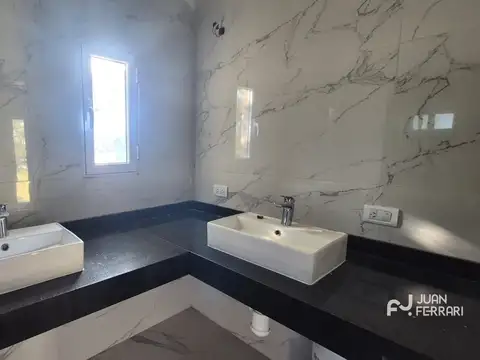 Casa en Venta en Monte Hermoso, USD 150.000