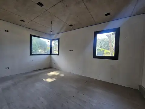 Moderno chatel en el excelente barrio Barrancas de San Benito