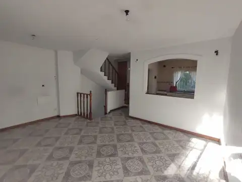 Depto Tipo Casa en Venta en Tigre Centro, USD 200.000