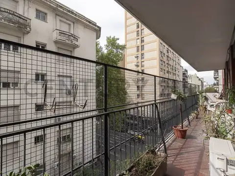 Gascon 700, Piso 4