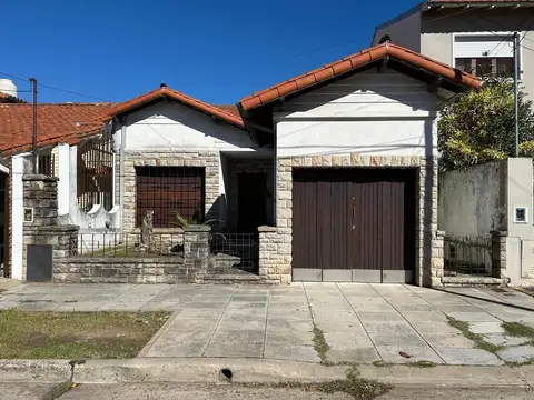 VENTA DE CASA 3 AMBIENTES EN OLIVOS