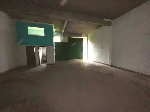 Importante Galpon En Bella Vista