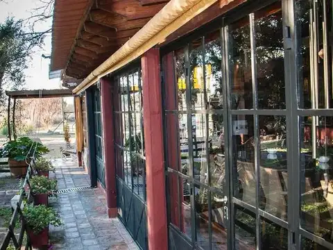 Casa en Venta con 8 cocheras