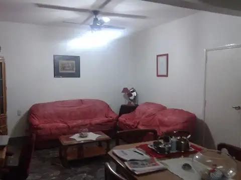 CASA VENTA 2 PLANTAS 4 AMB C / COCHERA - VILLA MAIPU