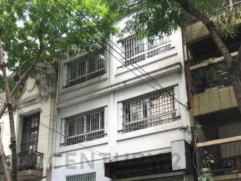 SE VENDE propiedad comercial 4 plantas, cocheras