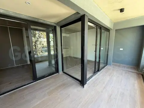 Departamento en Alquiler con 1 cocheras