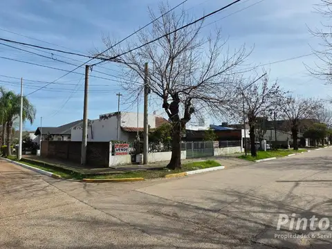 Centenario esquina Saavedra