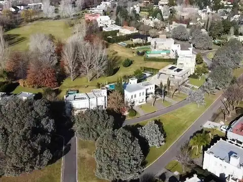 Lote en venta a la laguna Barrio Privado Terravista