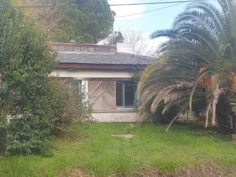 Casa en venta - 3 Dormitorios 3 Baños - 420Mts2 - Cochera - Pilar