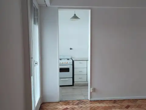 Roque Sáenz Peña 1500, Piso 1